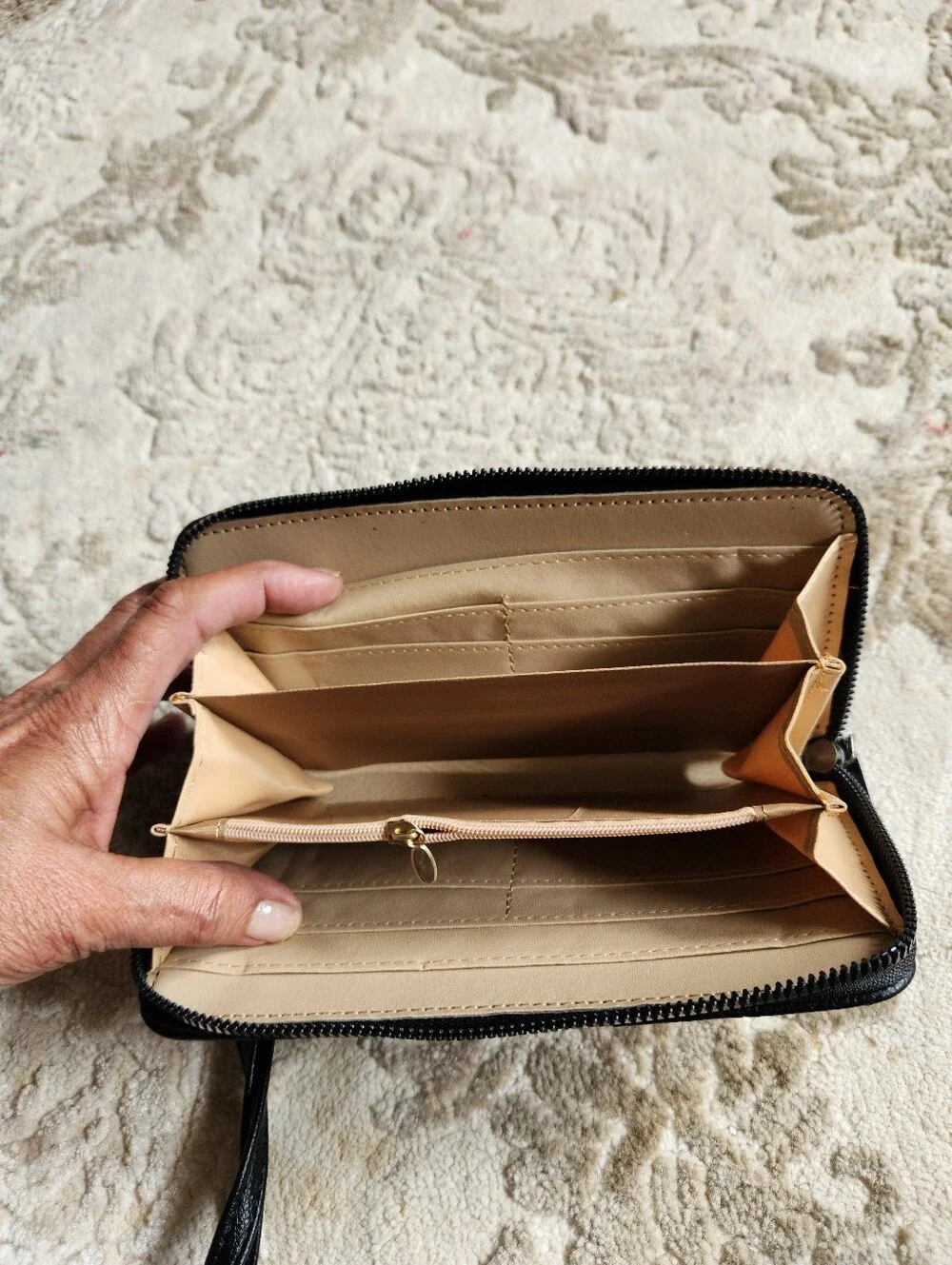Saint Laurent elegant saint